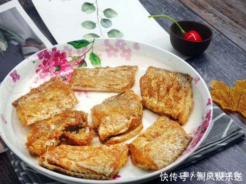 煎鱼|煎鱼时,有人抹姜汁,有人拍面粉,都不对!厨师长教你正确做法