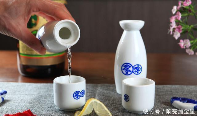 喝完|喝完白酒第二天口干,原因可能就是这几种