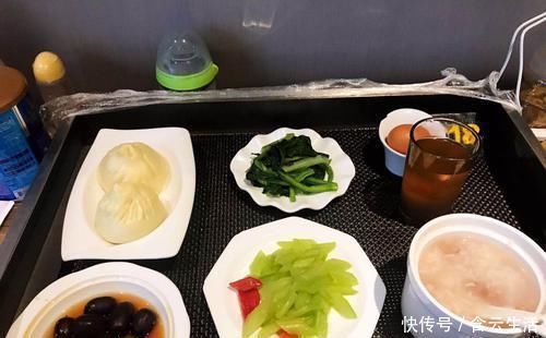 月子|坐月子去月子中心,一个月2万竟吃出蛆虫?月子餐原来是大锅饭