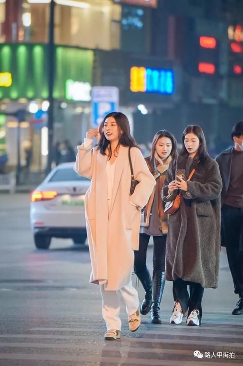 【路人甲街拍】1-21/冬季阔腿裤穿搭，藏肉保暖还时髦～