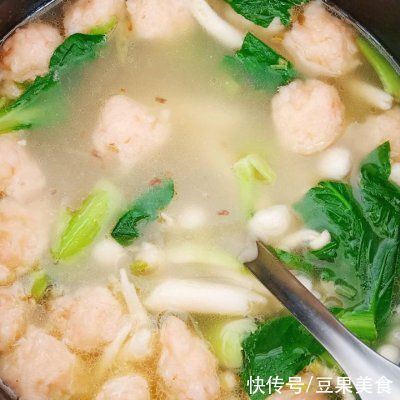 小青菜|#少盐饮食 轻松生活#菌菇虾滑汤