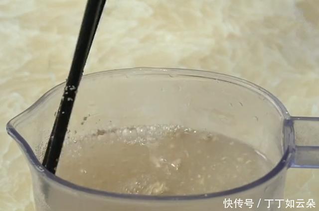 天冷我家常吃这早餐饼,全程手不沾面,蓬松暄软像面包,孩子爱吃