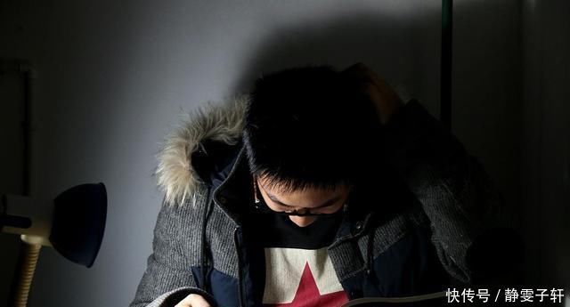 三个穴位是“睡眠开关”,每天按一次,你会感觉到天亮