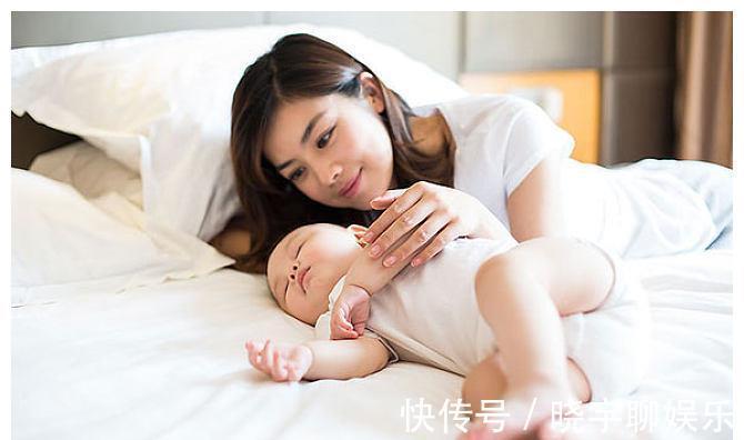 枕头|对不满半岁的孩子,宝妈别着急做3件事,不然没啥好处还会害了娃