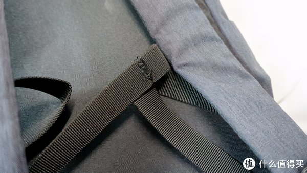 选不到便宜实用的通勤包？这几款背包推荐给你