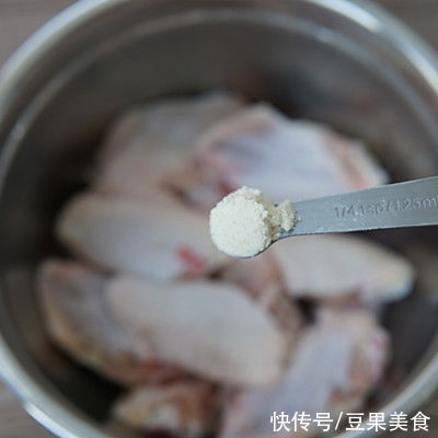 一滴油都不加蚝油鸡翅的做法