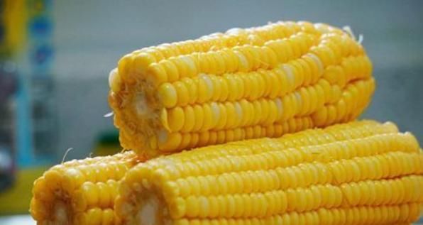 老中医：1个鸡蛋+玉米，2周尿酸降到280，痛风也消失了！