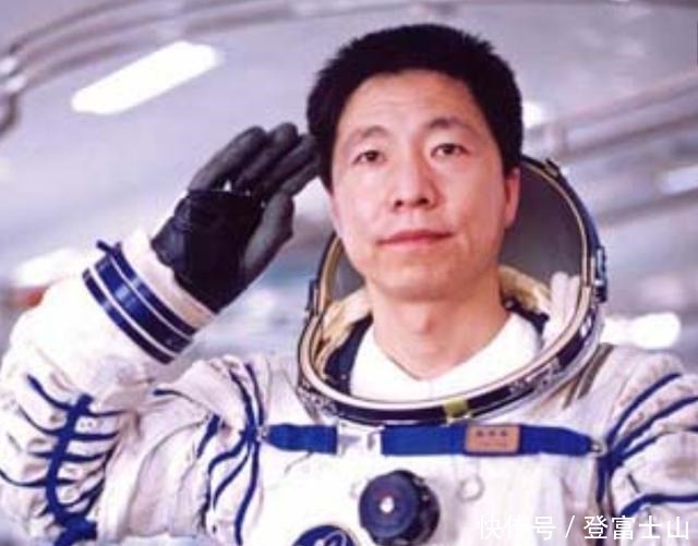 中国制造 航天英雄杨利伟,让国民骄傲的背后,是他女儿的离世与妻子的离职!