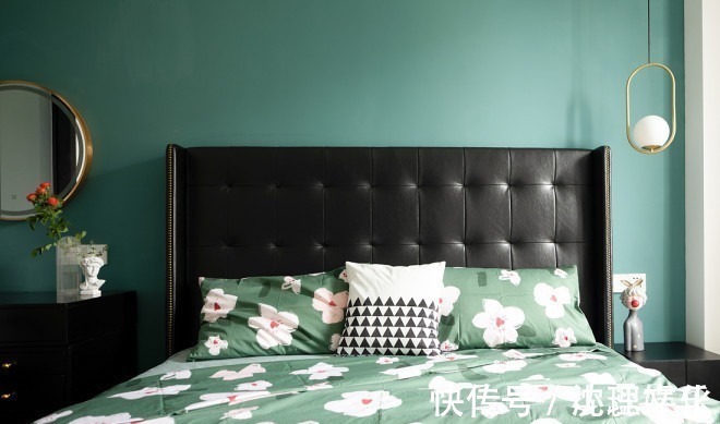 背景墙|看她家的配色,像吃了一口甜而不腻的糕点~