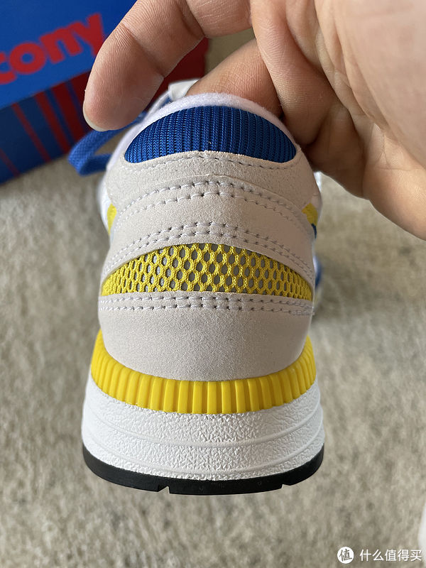 配色|Sneaker 篇一百一十八：Saucony Azura OG和Grid 8500开箱