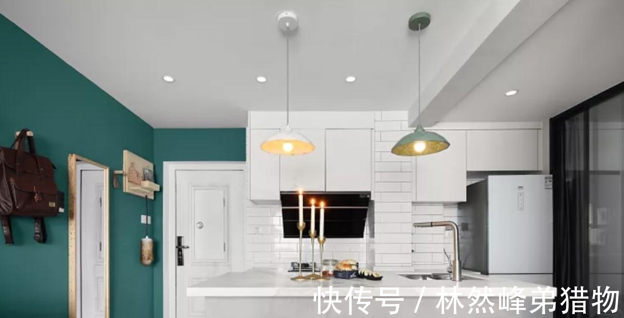 装修|小户型别再瞎装!如今流行“不买”餐桌,隔墙改玻璃隔断,太实用