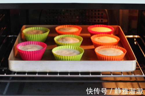 自制圣诞小清新蛋糕,稍加装饰就能惊艳众人,细腻香甜好看又好吃