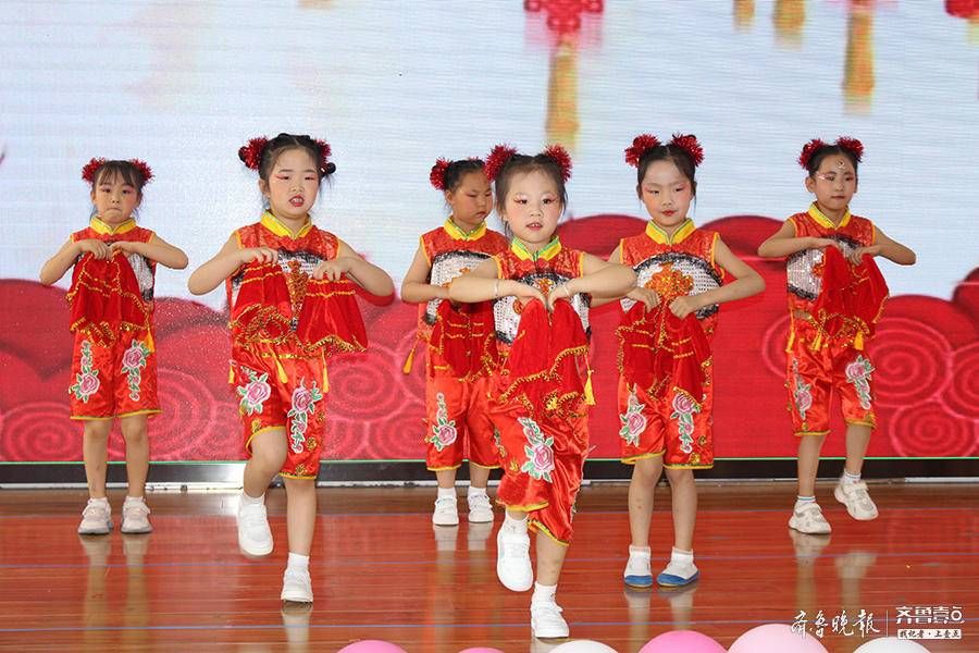 齐鲁晚报|济宁市北湖第二实验幼儿园：爱的教育，滋润孩子健康快乐成长