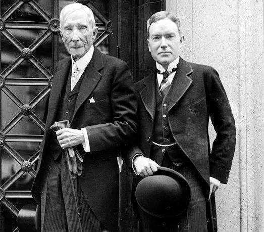 洛克菲勒|越聪明越有远见的父母,越爱给孩子灌输这种思想,娃必将受益一生