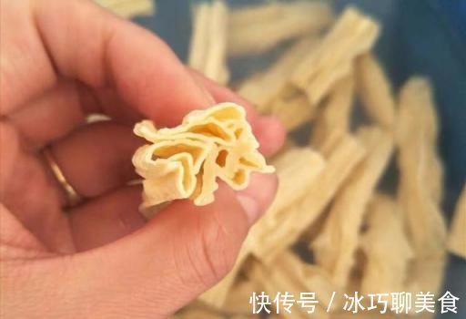 泡腐竹|泡腐竹时，可别放到水里就泡，学会饭店的方法，简单快速还不夹生