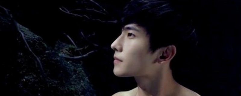 闷油瓶在陨石里发生了什么