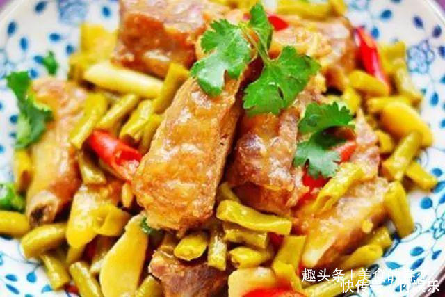 家常菜:酸豆角排骨,椒盐基围虾,香煎鱼排,蚝油凉粉