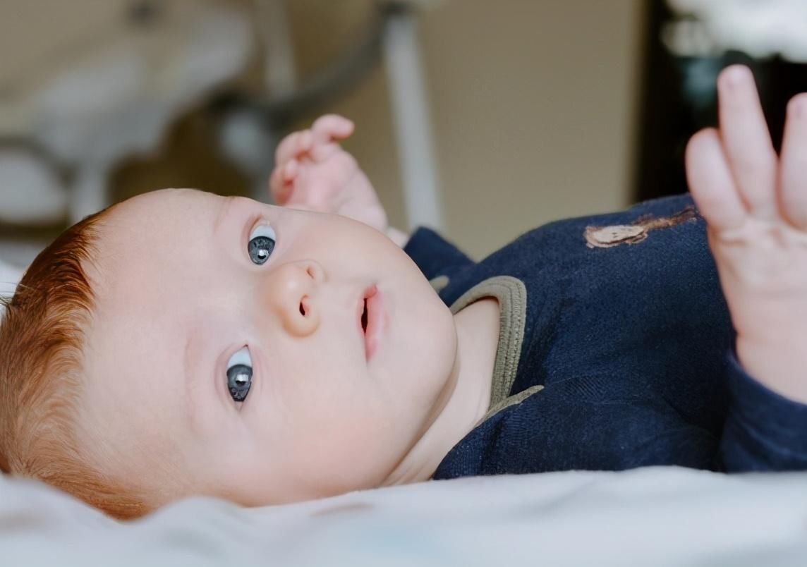 胎儿|宝宝智力有没有问题,看看一岁前的表现能知一二,越早了解越好