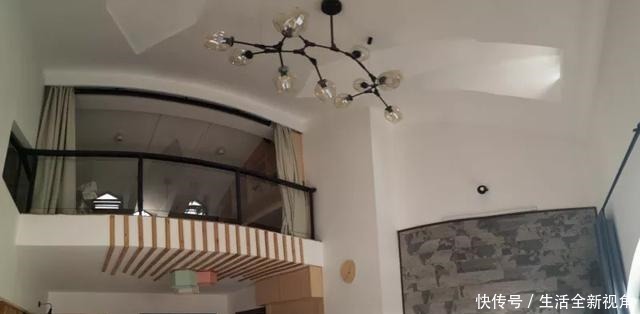 餐桌椅|头一次去老公的乡下老家，刚进门就被楼梯惊艳到了，大阳台超带劲！