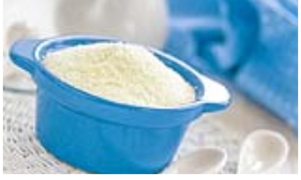 羊奶粉|坚果是骨质疏松的“加速器”?提醒父母:3种食物,或许也该少吃