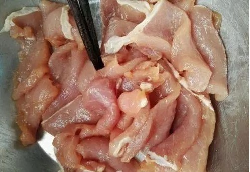 技巧|无论炒什么肉,谨记这4个小技巧,炒出来的肉,绝对又嫩又入味