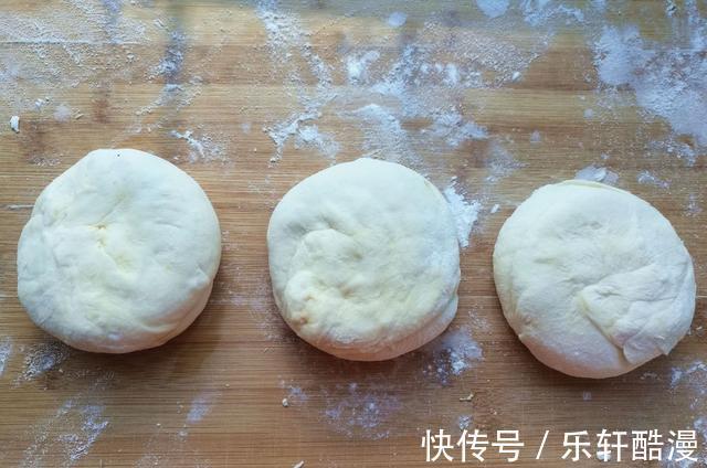 酱汁|1碗调料放锅里一炒，做酱香饼、拌面、夹馒头太香了，万能酱汁