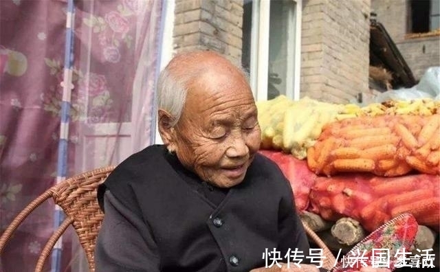 陈奶奶|高龄老人的长寿秘籍:谨记“3多2少”,或许可以长寿远离癌