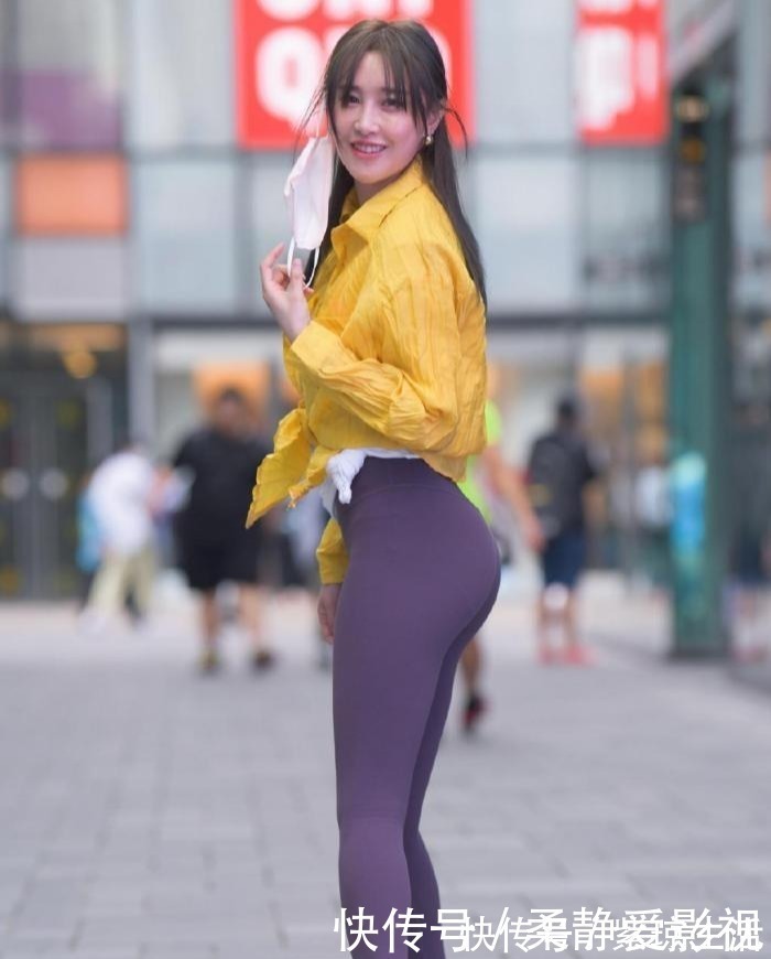 寻常之路|瑜伽裤不仅休闲舒适,百搭配短款上衣夹克等,让你收获青春的活力