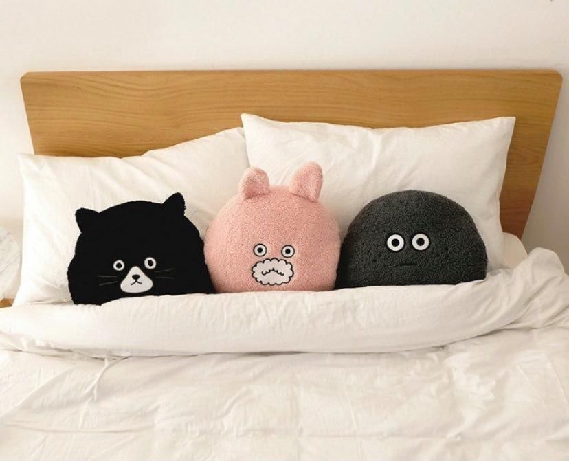 迪士尼大头暖手抱枕 寒流必备！伸进去瞬间暖和　耳朵还能动起来