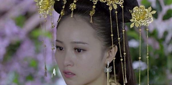 女人|她是历史上唯一当了6次皇后的女人,被史学家唾弃千年,真是可悲