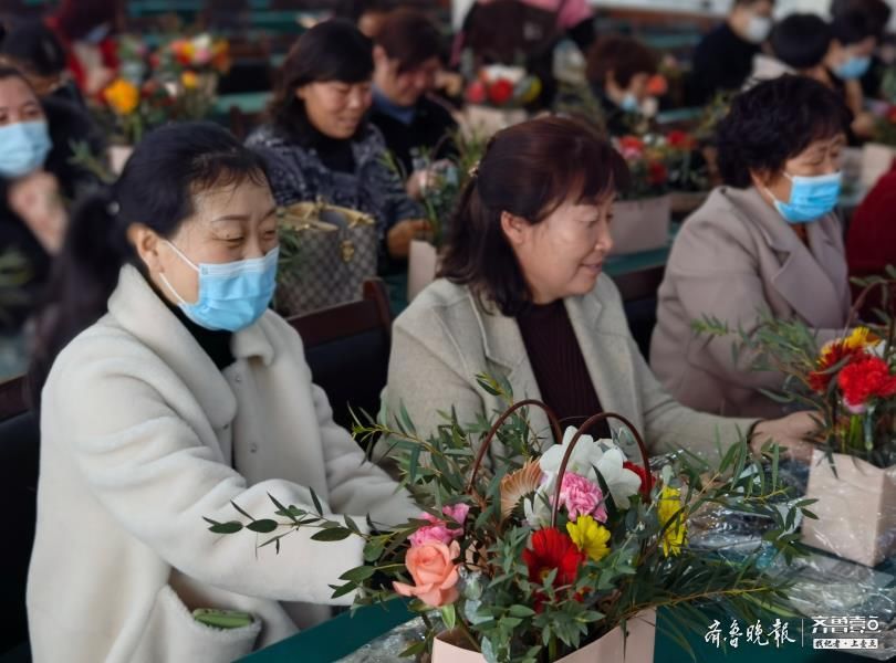 鲜花、儒学、健康……这个女神节让她们过得很充实