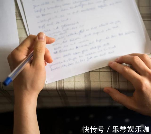 左手|孩子“左撇子”究竟是聪明还是发育障碍?专家告诉你标准答案