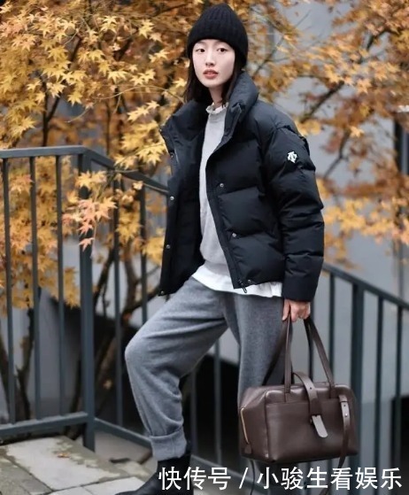 脚踝|今冬有种保暖穿搭叫“厚外套+包脚踝”,时髦显瘦又显高