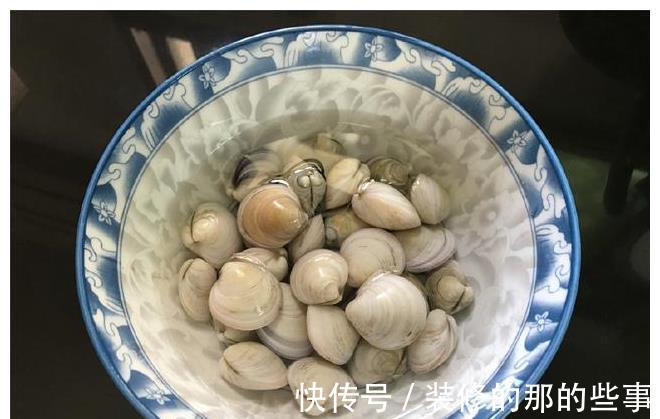 大碗|用这方法蒸蛋羹,比婴儿的脸蛋还嫩,鲜美细腻,孩子能吃一大碗