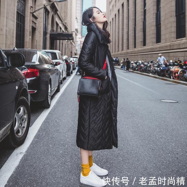 回头率|时髦长款羽绒服,完美引爆高街回头率