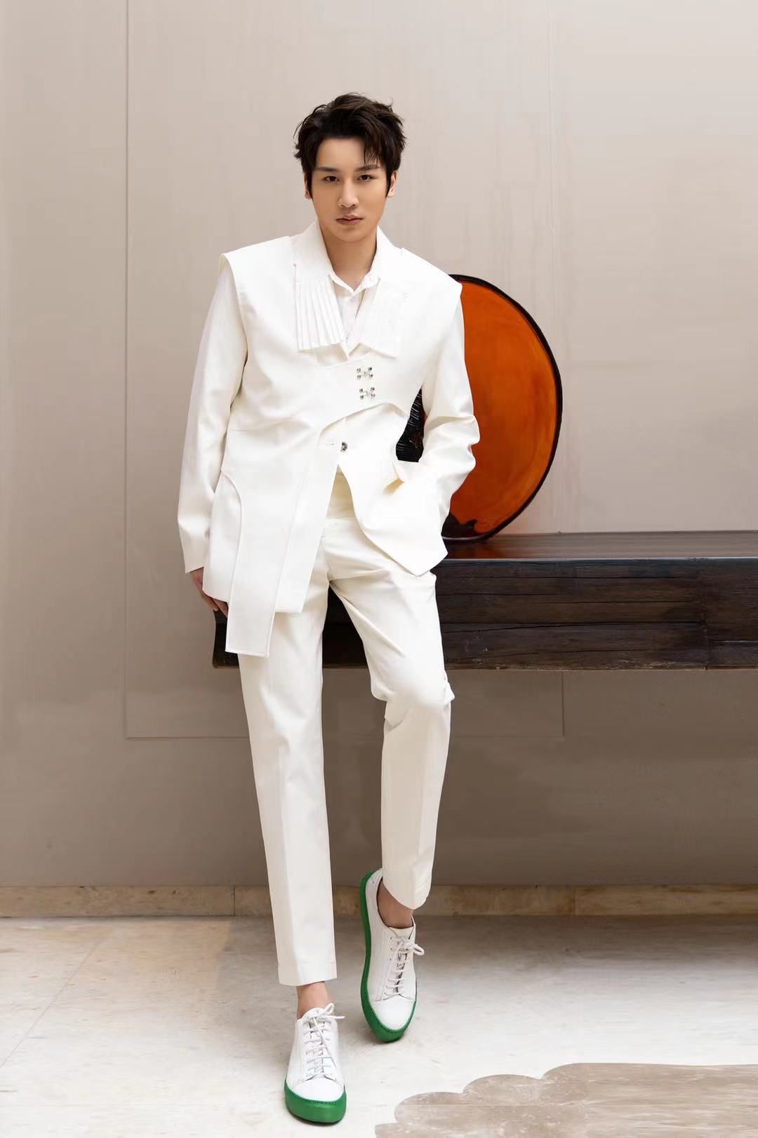 麥亨利《披荊斬棘的哥哥》總決賽火熱來襲 架子鼓驚喜開場(chǎng)燃炸舞臺(tái)