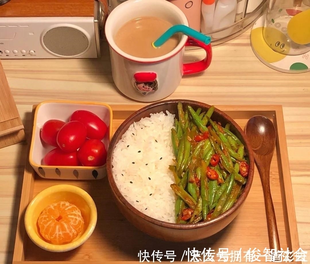 西红柿|30岁女人的精致晚餐，每顿不超10块钱，网友：太会过日子了