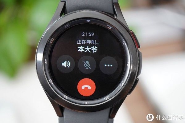 无线充电|跑步装备周边 篇六十三：配置大升级，系统还焕新，三星Galaxy Watch4 Classic给你更多惊喜