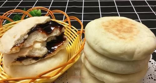 喜欢吃糖饼要关注了，老阿姨教你做红糖饼，好吃解馋，做法简单