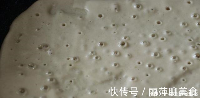 不用烤箱，不用电饭锅，这是用平底锅就能做的蛋糕卷，一次性成功