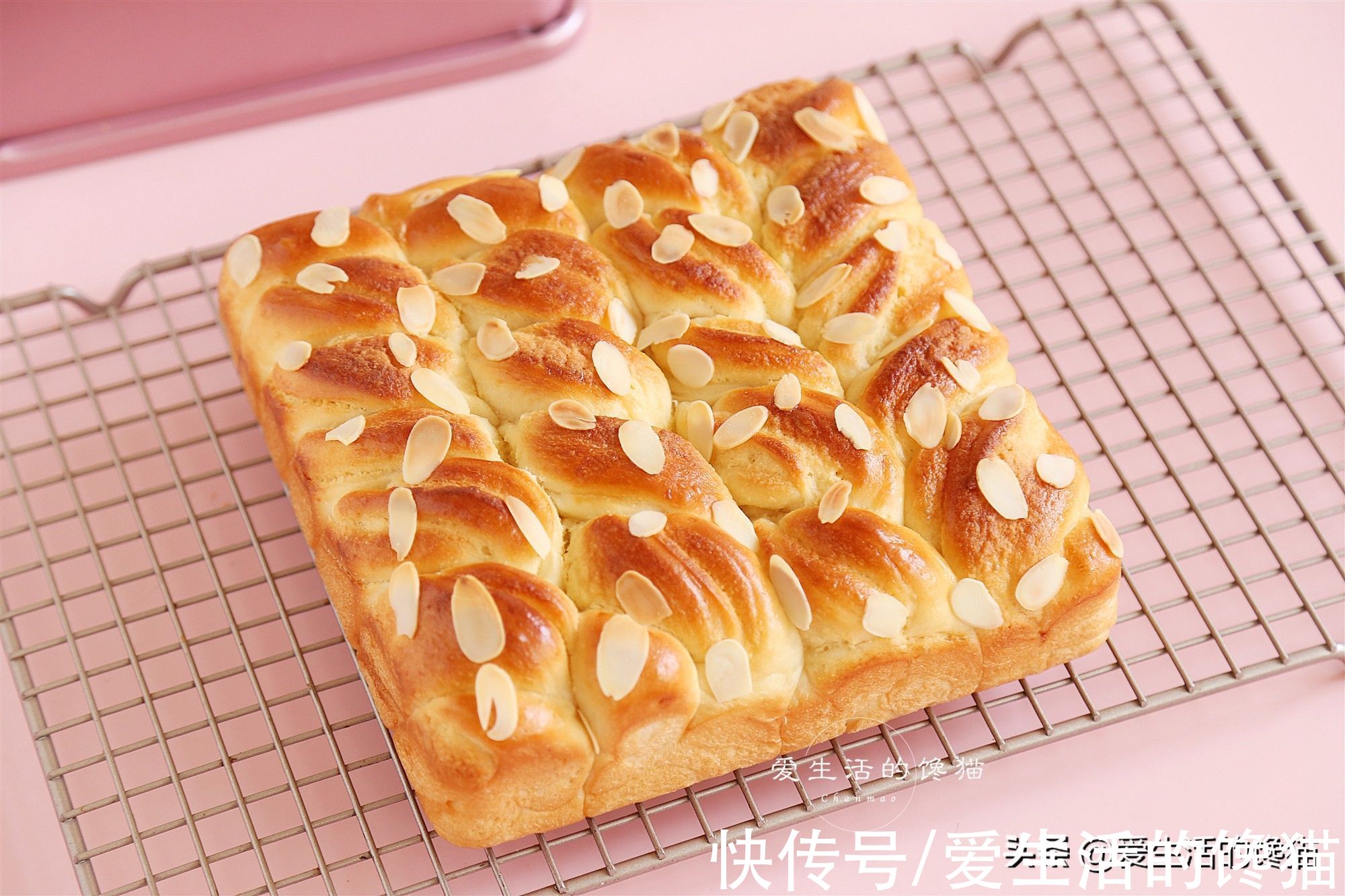 想吃面包不用买了，轻松在家就做一炉，柔软拉丝，比买的还好吃