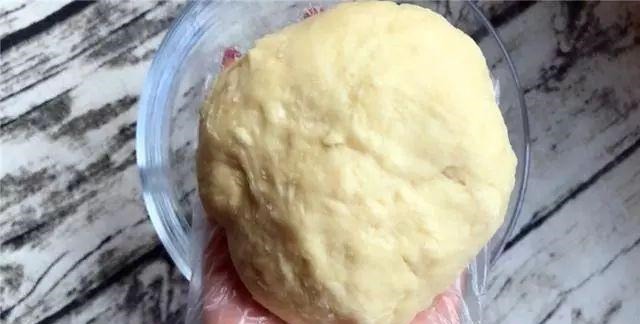 电饭锅做早餐面包的配方，比蒸馒头还香甜，学会可以做给家人吃！