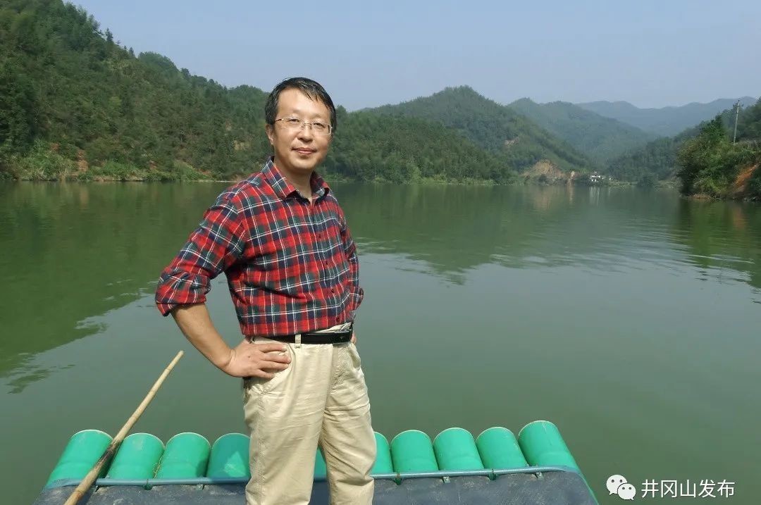 诗歌《遇见九陇山根据地》