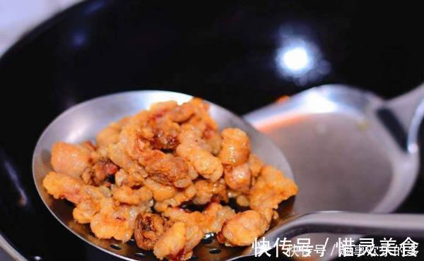 越嚼越香的“猪油渣”到底能吃吗现在终于知道了，以前都弄错了