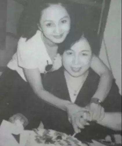 车祸|“最美香妃”刘丹刚走红就惨遭车祸,七孔流血头被摔碎太惨烈