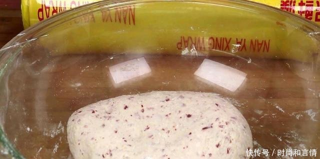红豆和大米放在一起,没想到这么好吃,比面包还香甜,太香了