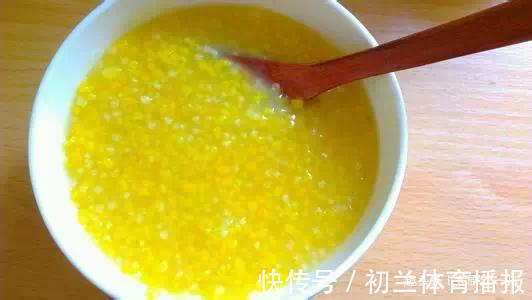 小米粥|熬小米粥,切记不可只加清水,多加这一步,黏稠好喝不溢锅,真香
