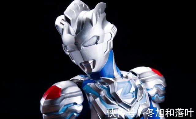 泽塔|泽塔奥特曼阿尔法形态手办实物 光之国新的刮痧师傅欧斯超人