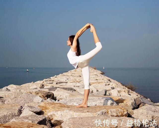 垫子|分享5个高级体式详细分解，只要坚持你也可以，收藏级