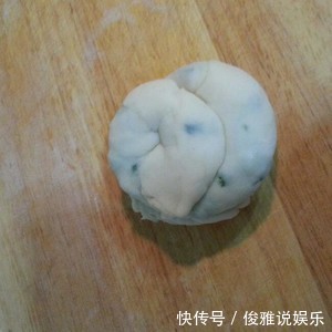 干面粉|鸡蛋的懒人做法，全家都爱吃，只要15分钟就搞定，好吃不上火！